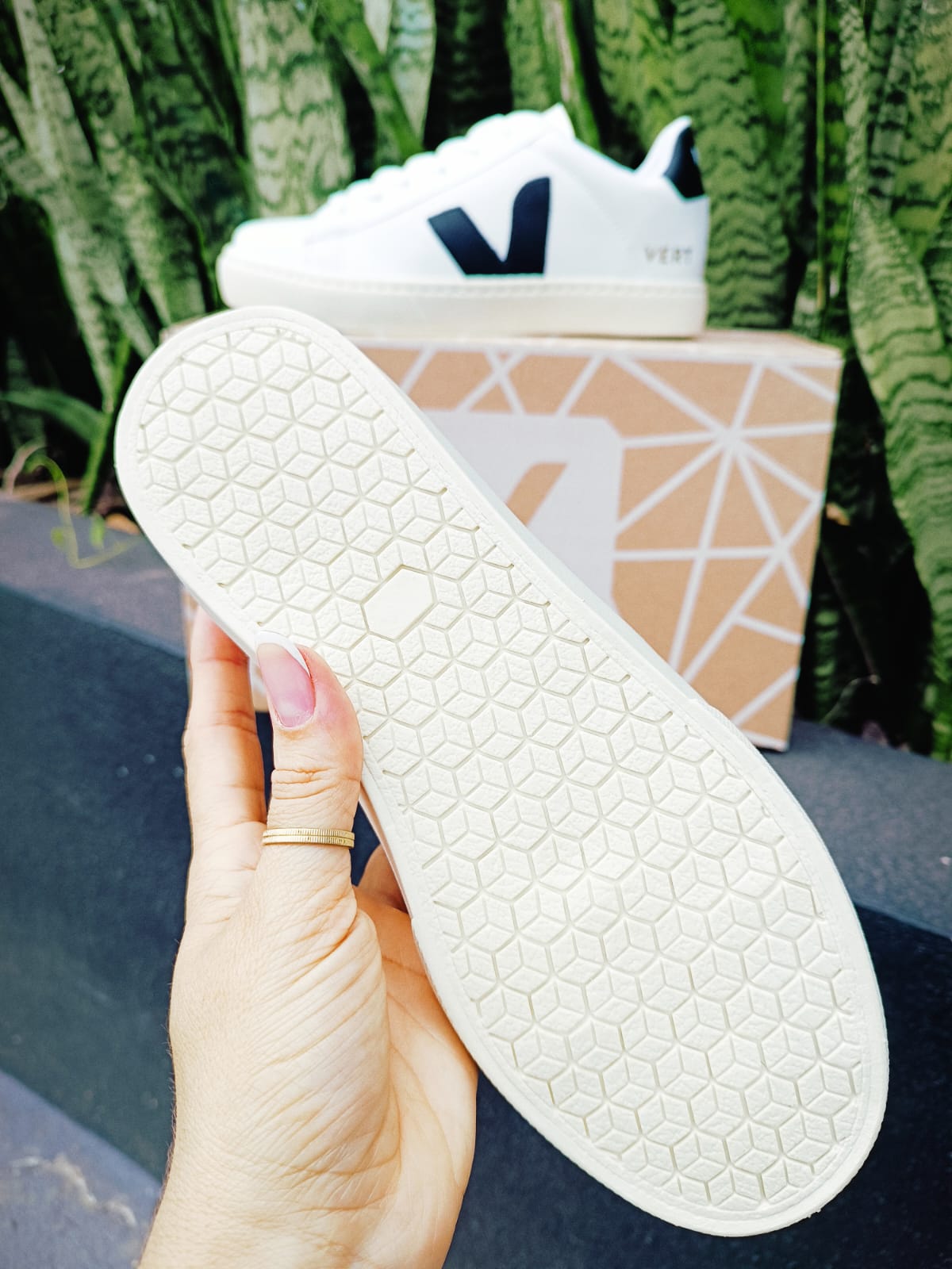 Tênis Vert Branco Preto Premium Feminino