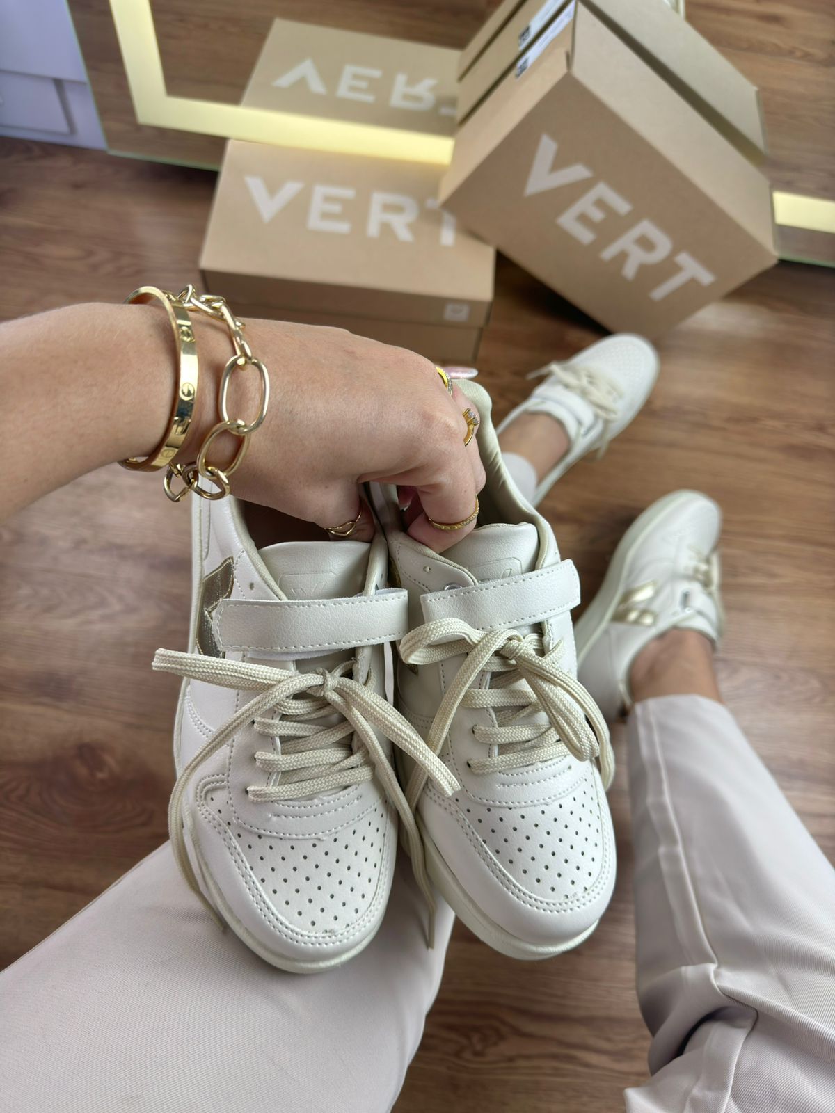 Tênis Vert Cadarço com Velcro Feminino Premium