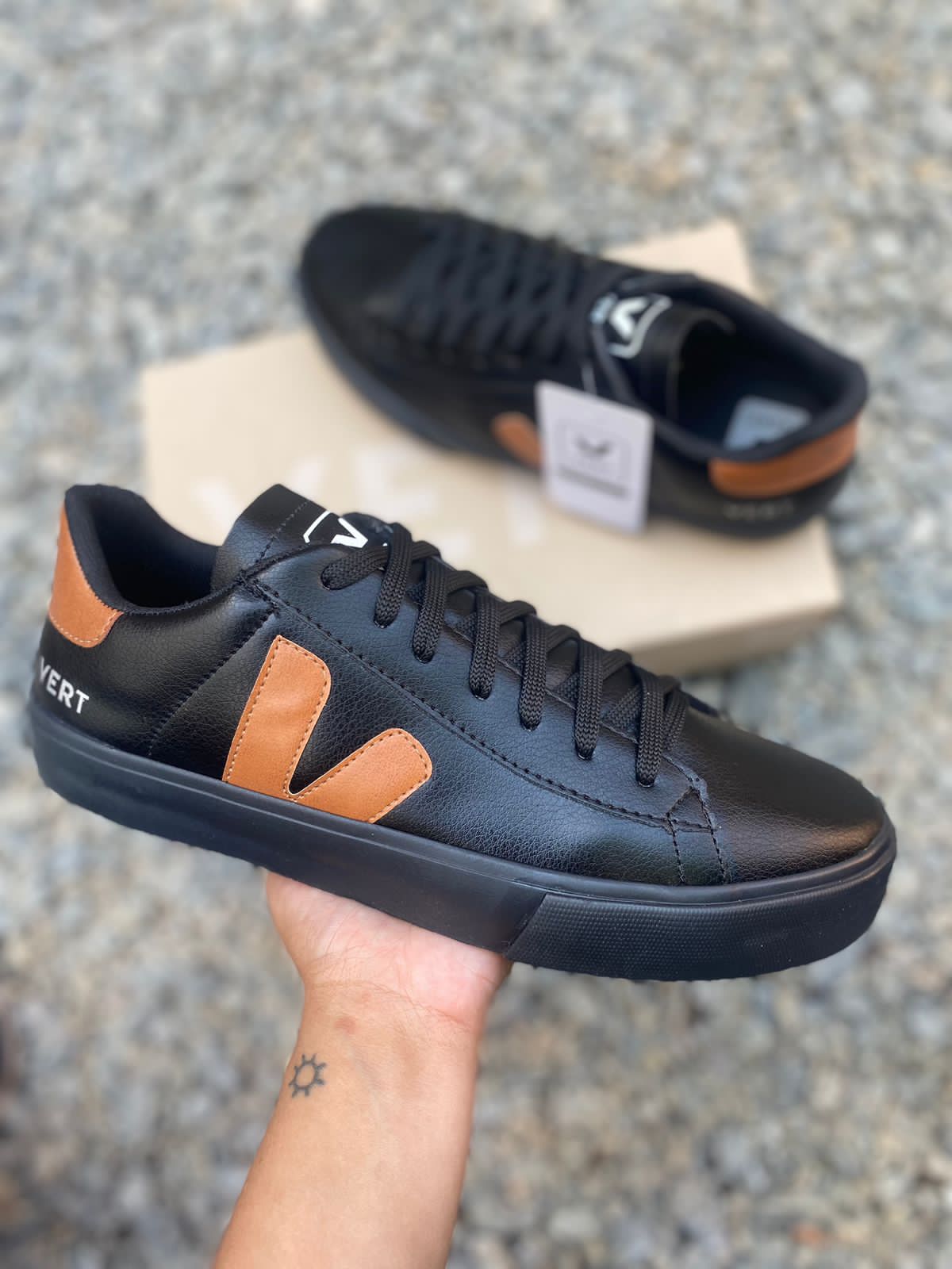Tênis Vert Preto Laranja Masculino