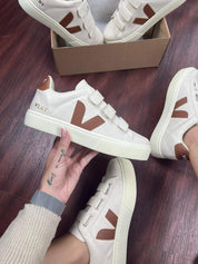 Tênis Vert Velcro Angelical Caramelo Feminino Premium