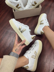 Tênis Vert Velcro Branco Ouro Feminino Premium