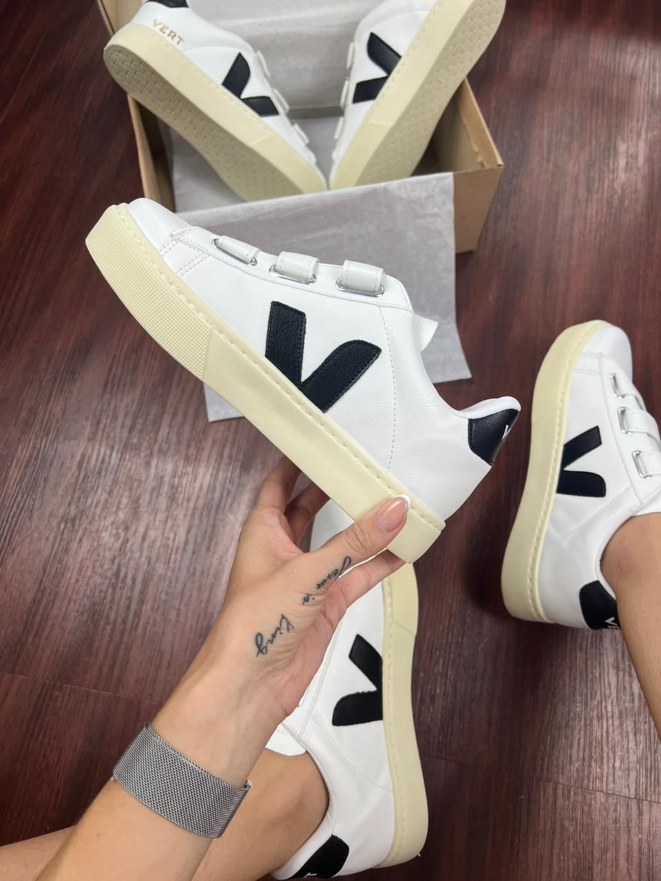 Tênis Vert Velcro Branco Preto Feminino Premium