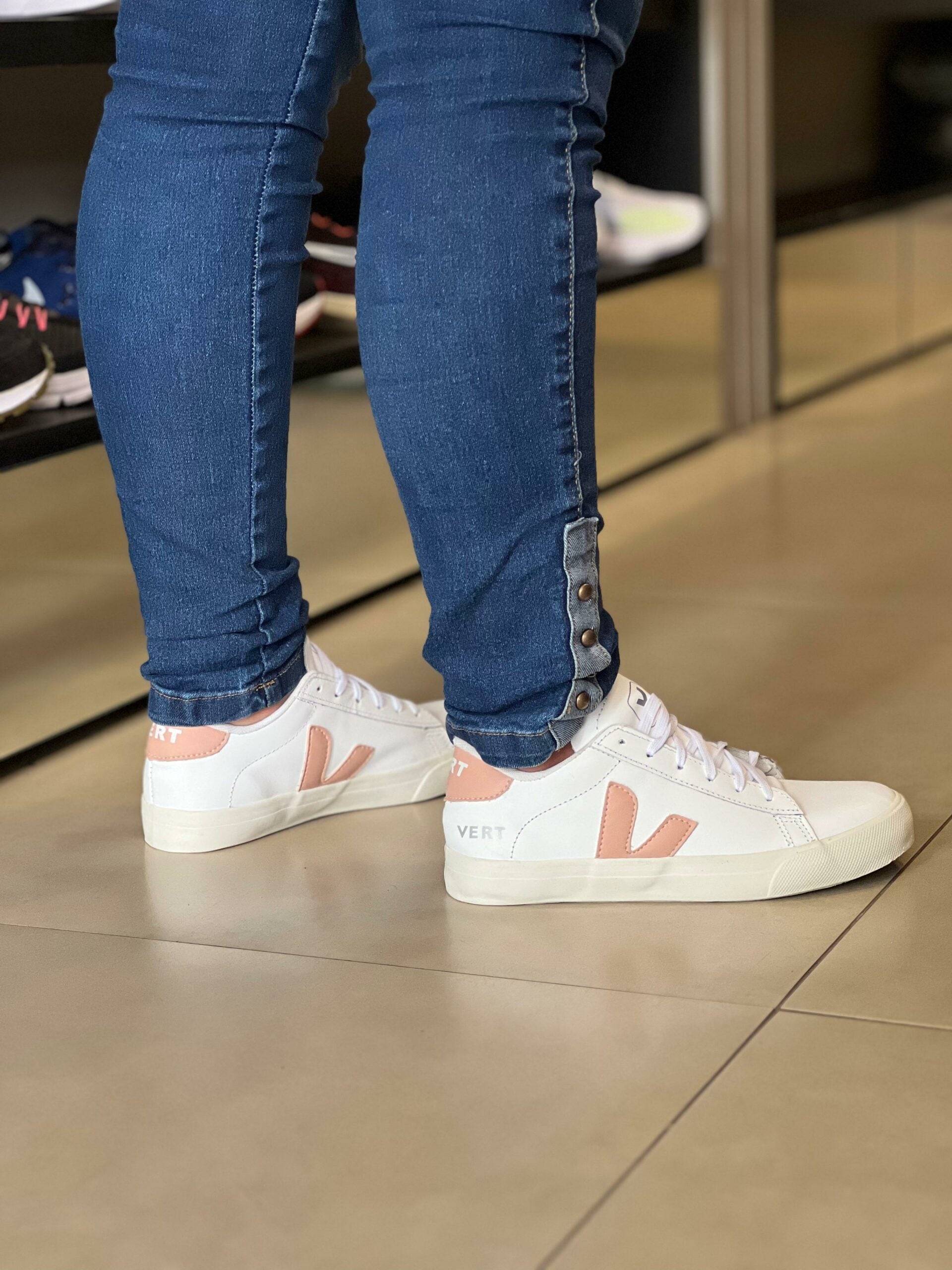 Tênis Vert de Couro Feminino
